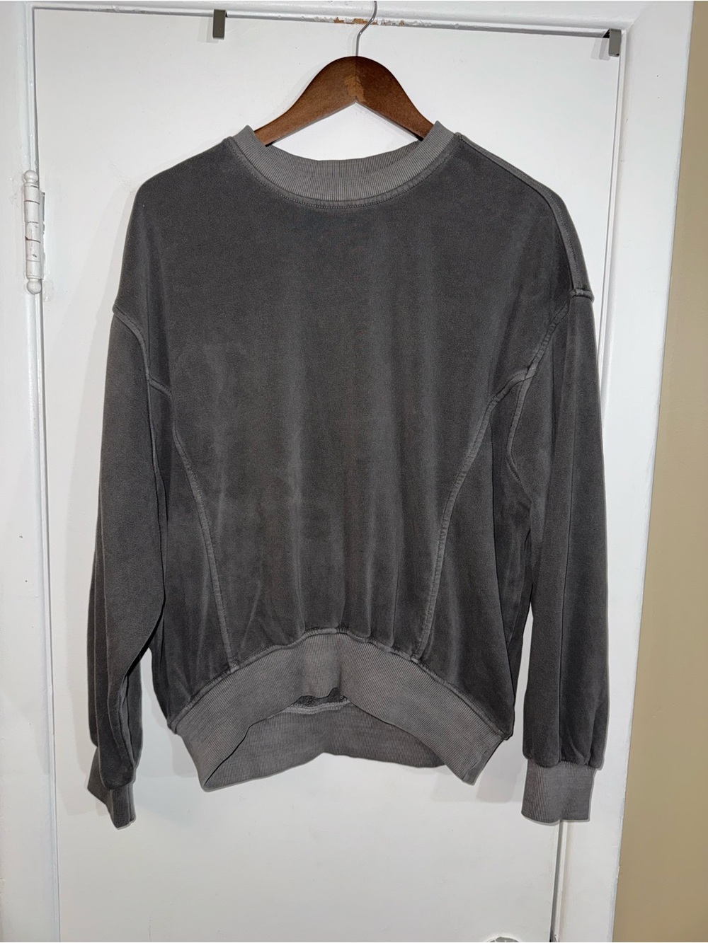 Zenana Outfitters Washed Charcoal Crewneck Sweatshirt